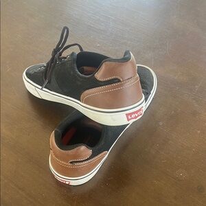 Levi's Black and Brown Casual Shoes